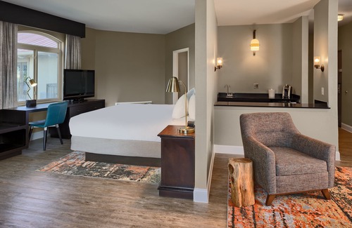 Downtown San Antonio Hotel | Hotel Indigo San Antonio Riverwalk by IHG