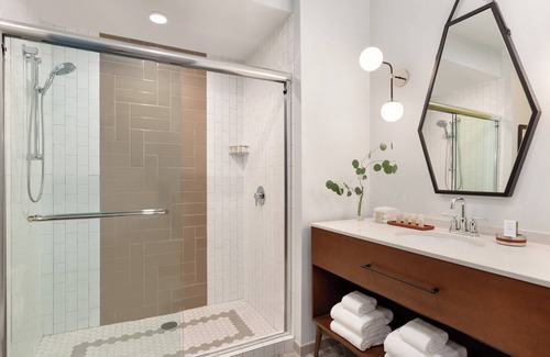 Winston - Salem Hotel | Hotel Indigo Winston-Salem Downtown by IHG