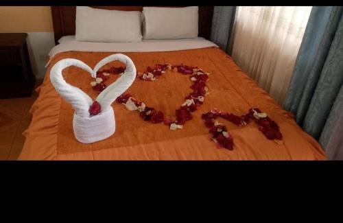 Parroquia Celiano Monge Hotel | Hotel International Prestige