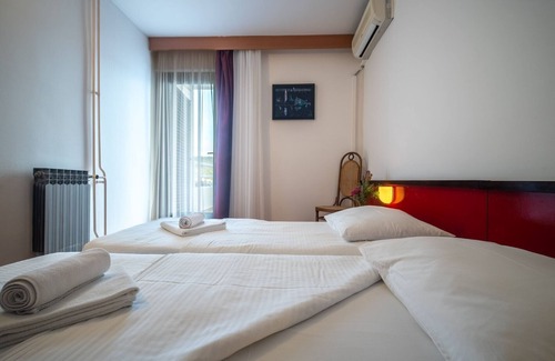 Cove Rogacic House | Hotel Issa - Double Room Sea View 52