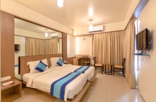 Viman Nagar Hotel | Hotel IVY Studios