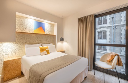 Issy-les-Moulineaux Hotel | Hotel Izzy