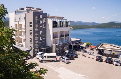 Neum House | Hotel Jadran - Double Room with Balcony and Sea View 2