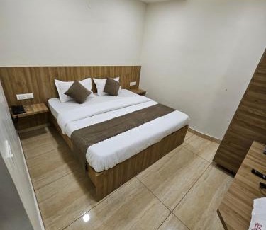 Ludhiana Hotel | Hotel JR INN