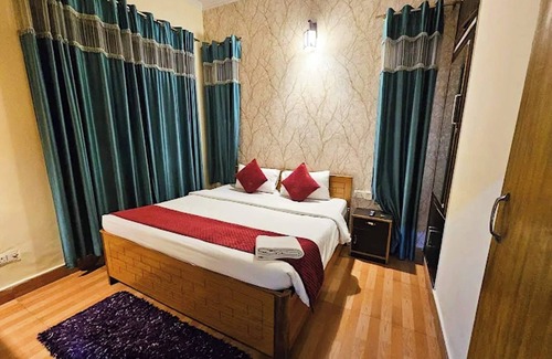 Jakh Hotel | Hotel Jungle Castle Resort Corbett