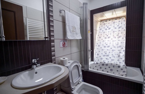 Gjirokaster Hotel | Hotel Kalemi 2