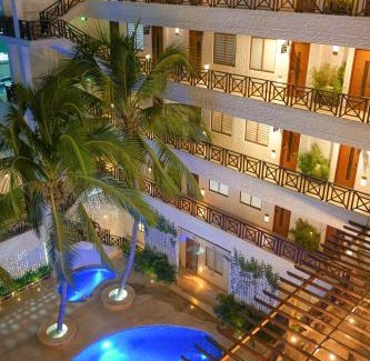Barrio Centro Hotel | HOTEL KARAYA DIVE RESORT