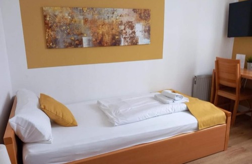 Stadtbezirk 3 Hotel | Hotel Karolinger