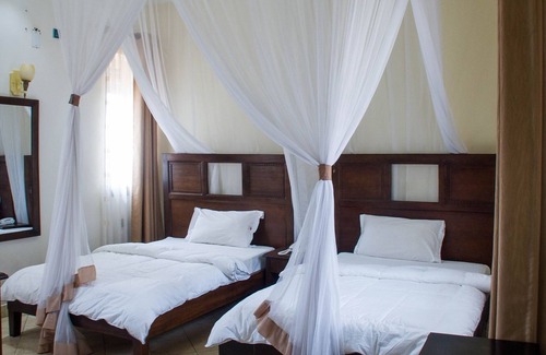 Mbarara Hotel | Hotel Kash Masaka Road