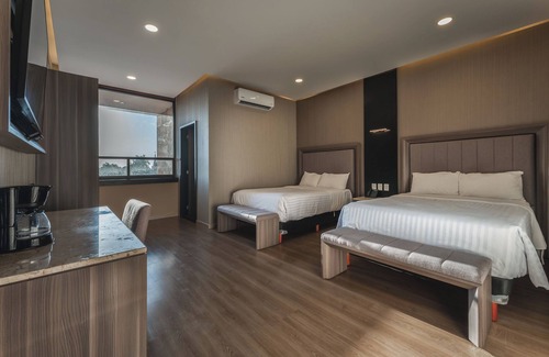 Zona Paseo Montejo Hotel | Hotel Kavia Premium