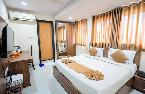 Indore Hotel | Hotel Konark