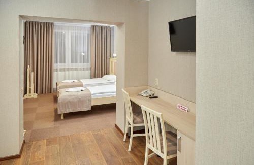 Mostyska Hotel | Hotel Korona