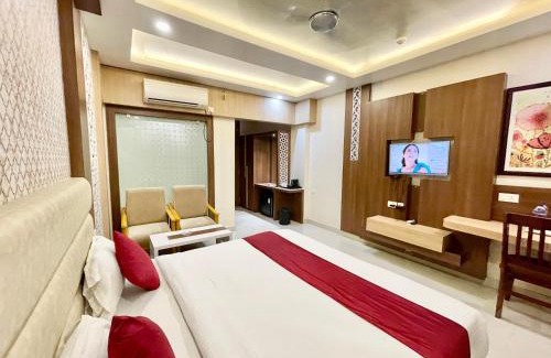 Puri Hotel | Hotel KUBER PALACE ! PURI near-sea-beach-and-temple fully-air-conditioned-hotel with-lift-and-parking-facility - 3