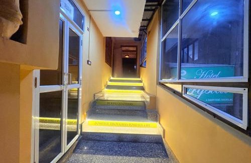 Darjeeling Hotel | Hotel Kundu By StayApart