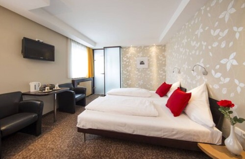 Sprendlingen Hotel | Hotel L'Escala