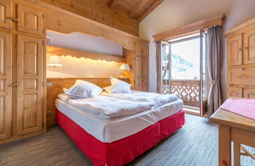 Chamonix City Centre Hotel | Hotel L'Oustalet