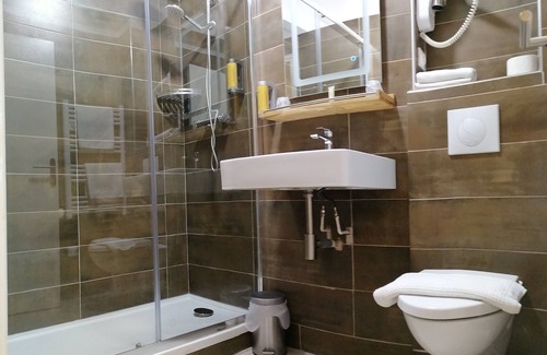 Corbigny Hotel | Hotel La Buissonniere