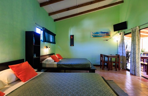 Cahuita Hotel | Hotel La Casa de las Flores Cahuita