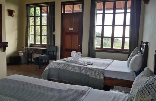 Manuel Antonio Hotel | Hotel La Colina
