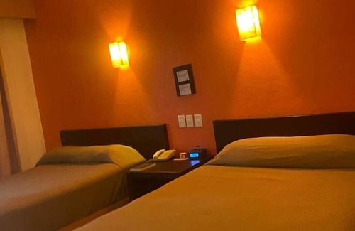 Crucecita Hotel | HOTEL LA ISLA HUATULCO H