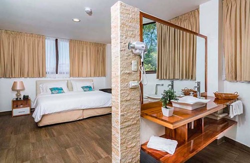 Bahia de la Academia Hotel | Hotel La Isla