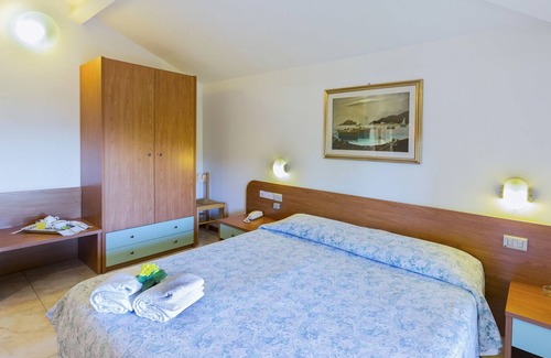 Passignano sul Trasimeno Hotel | Hotel La Darsena