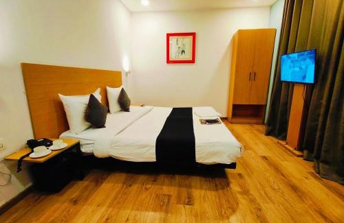 Indira Nagar Hotel | Hotel La Maison