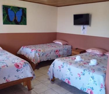 Monteverde Bed & Breakfast | Hotel La Puesta Del Sol B&B