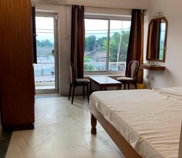 Khajuraho Hotel | Hotel Lakeside