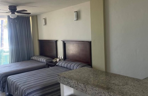 Mazatlan Hotel | Hotel Las Jacarandas
