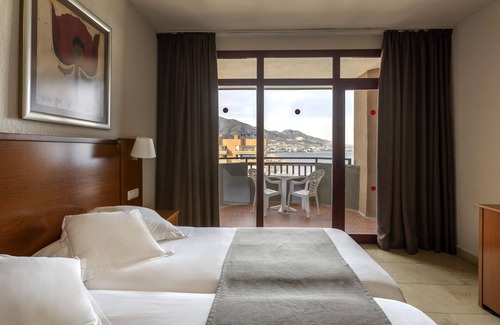 Fuengirola City Centre Hotel | Hotel Las Palmeras Affiliated by FERGUS