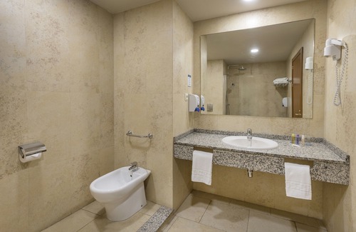 Fuengirola City Centre Hotel | Hotel Las Palmeras Affiliated by FERGUS