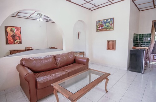 Quepos Hotel | Hotel Las Tres Banderas