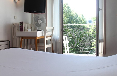 Aix-les-Bains City Center Hotel | Hotel Le Colibri
