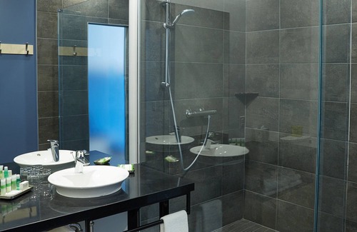 Ville-Marie Hotel | Hotel Le Dauphin Montreal Centre Ville