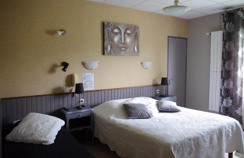 Saint-Paul-de-Fenouillet Hotel | Hotel Le Chatelet