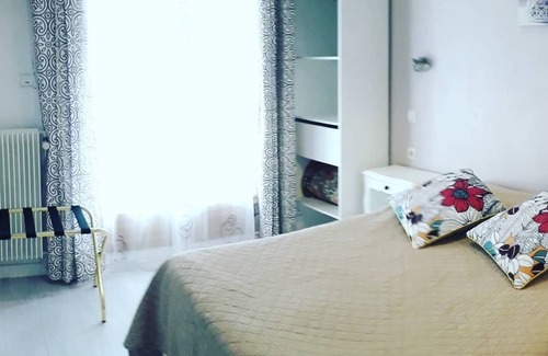 Saint-Paul-de-Fenouillet Hotel | Hotel Le Chatelet