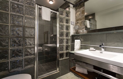 Lower Town Hotel | Hotel Le Priori