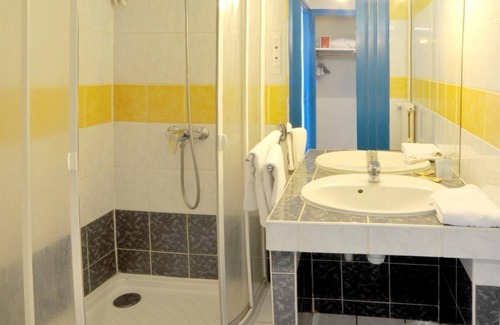La Roche-sur-Yon Hotel | Hotel Le Sully