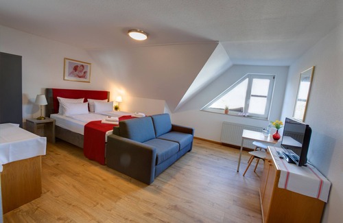Muehlhausen Hotel | Hotel Leo Mühlhausen