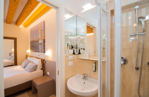 Cannaregio Hotel | Hotel Leone