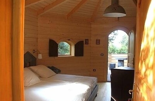 Villalier Hotel | Hotel Les Cabanes Dans Les Bois