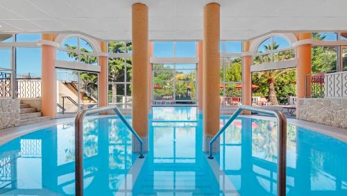 Sainte-Maxime City Centre Hotel | Hotel Les Tourelles