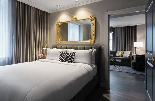 Scioto Mile Hotel | Hotel LeVeque, Autograph Collection