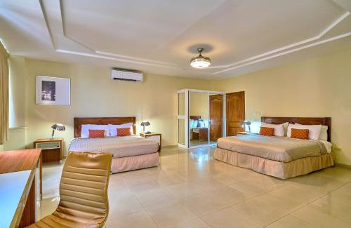 Honduras Hotel | Hotel Libertad at historic main street