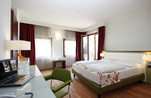 Torri del Benaco Hotel | Hotel Lido