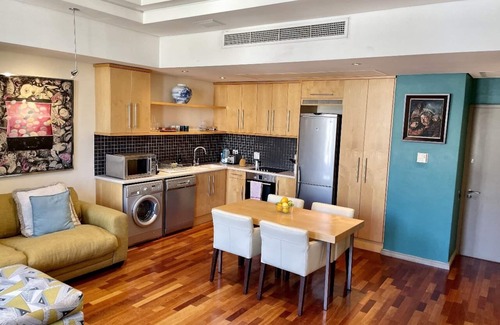 Cape Town City Centre Apartment | Hotel like presidential suite apartment