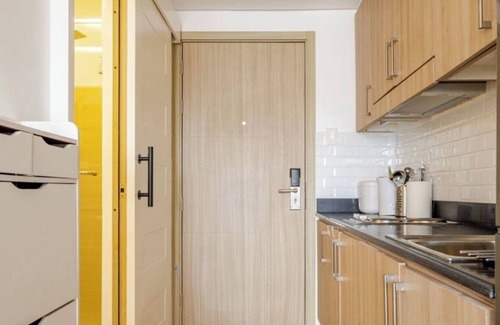 Barangay 76 Apartment | Hotel Like Staycation near MOA and Airport