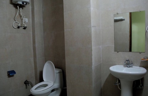 Ghaziabad Hotel | Hotel Livinn by F9