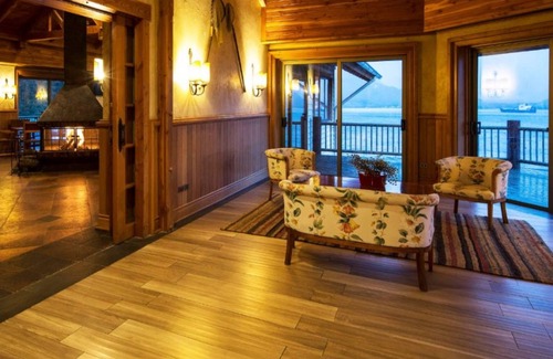 Puerto Chacabuco Hotel | Hotel Loberias del Sur